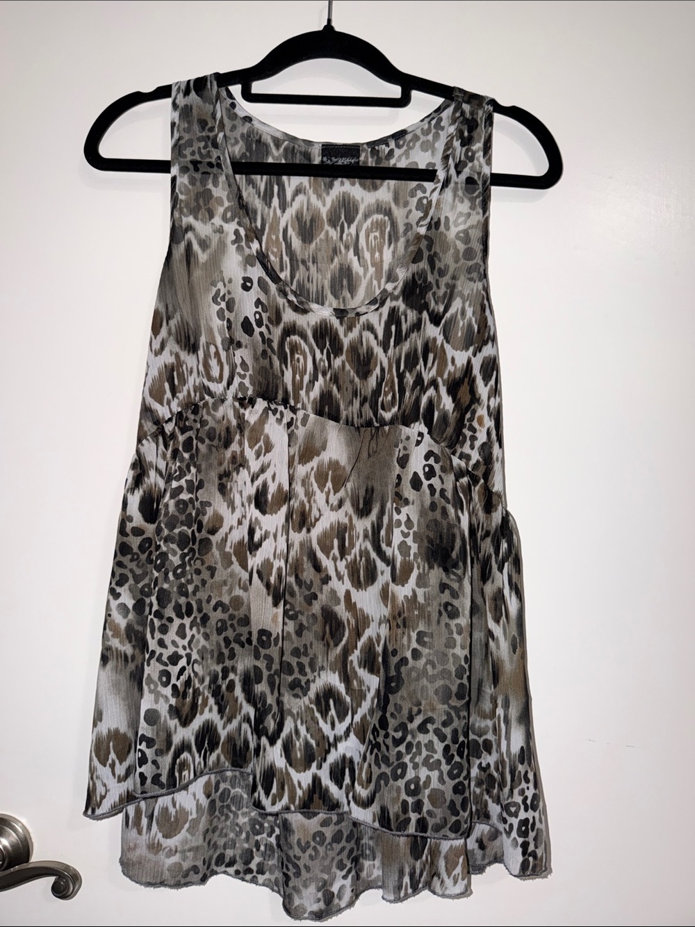 Daytrip Neutral Leopard-Style Chiffon Tank